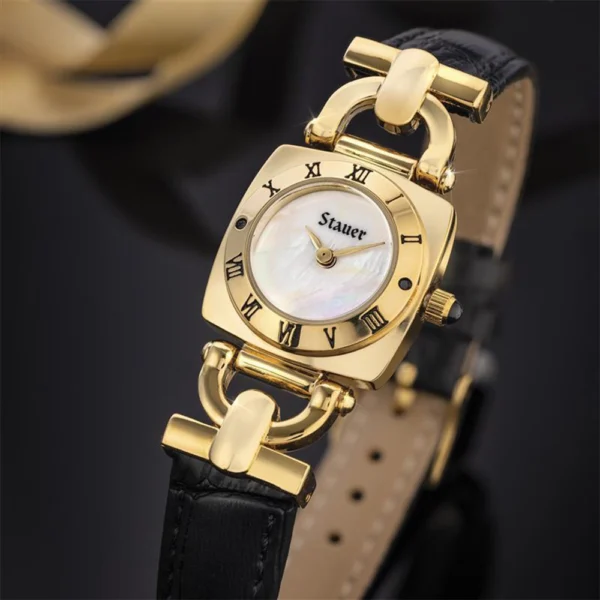 Cuir Classique Ladies Wristwatch (Black)